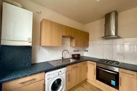 2 bedroom flat to rent, Norwood Junction High Street, London, SE25