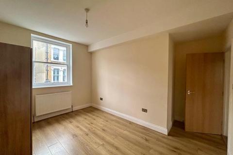 2 bedroom flat to rent, Norwood Junction High Street, London, SE25