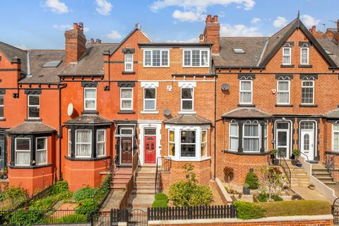 Terraced house - Hilton Road, Leeds LS8