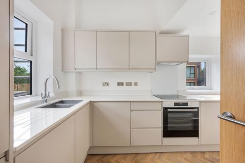 undefined, Highfield Avenue, Sale, M33