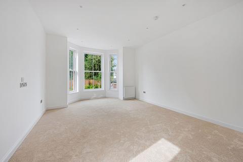 undefined, Highfield Avenue, Sale, M33