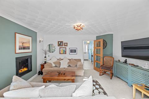 3 bedroom detached house for sale, Waterside Drive, Frodsham, WA6