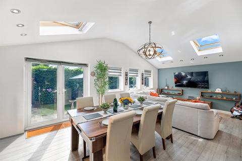 3 bedroom detached house for sale, Waterside Drive, Frodsham, WA6