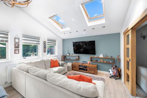 3 bedroom detached house for sale, Waterside Drive, Frodsham, WA6