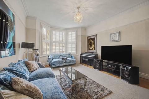 2 bedroom apartment for sale, Heald Road, Altrincham WA14