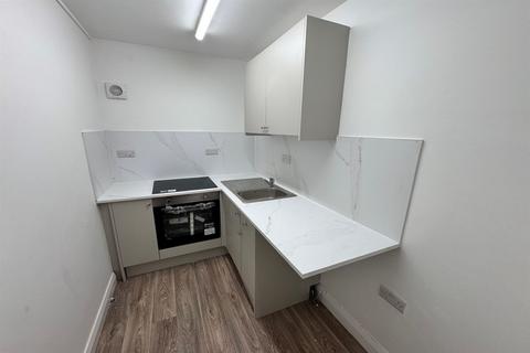 1 bedroom flat for sale, Dyehouse Lane, New Mills, SK22