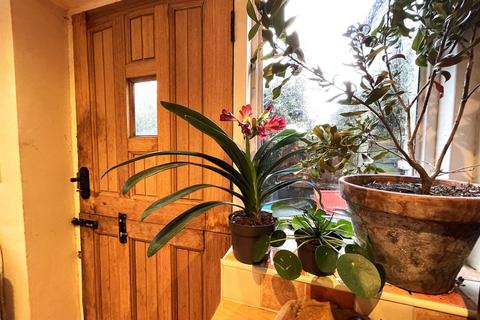 2 bedroom semi-detached house for sale, Church Street, Great Budworth, CW9