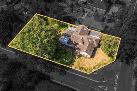 4 bedroom detached house for sale, Woodhayes Avenue, Christchurch