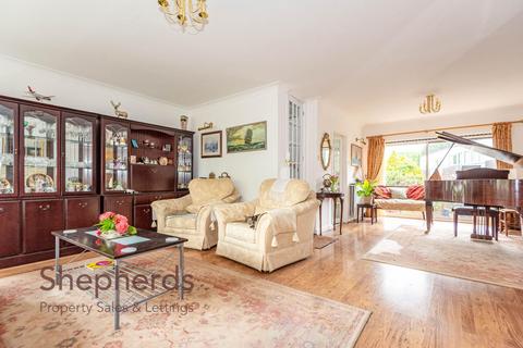 4 bedroom detached house for sale, Ducketts Mead, Roydon CM19