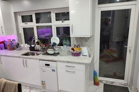 undefined, Limpsfield Avenue, Thornton Heath CR7
