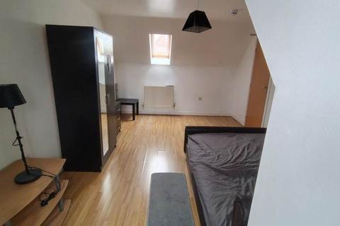 undefined, Radnor Close, London CR4