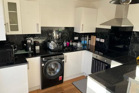 1 bedroom house to rent, Viney Bank, Croydon CR0