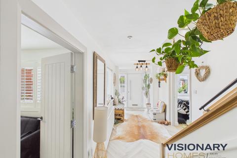 5 bedroom detached house for sale, 22 Severn Drive, Burntwood