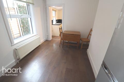 3 bedroom terraced house for sale, Dunmow Road Stratford, London