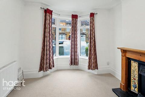 3 bedroom terraced house for sale, Dunmow Road Stratford, London