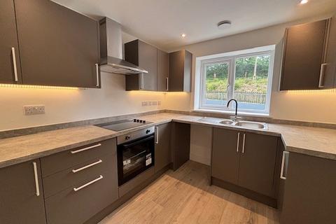 3 bedroom end of terrace house to rent, Terras Road, St. Austell, PL26