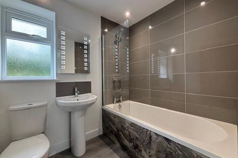 3 bedroom end of terrace house to rent, Terras Road, St. Austell, PL26