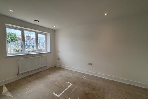 3 bedroom end of terrace house to rent, Terras Road, St. Austell, PL26