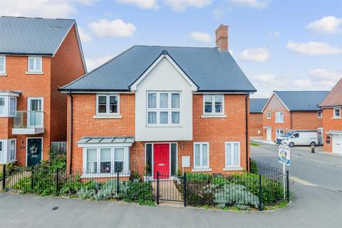 5 bedroom detached house for sale, Village Road, Rochester ME1
