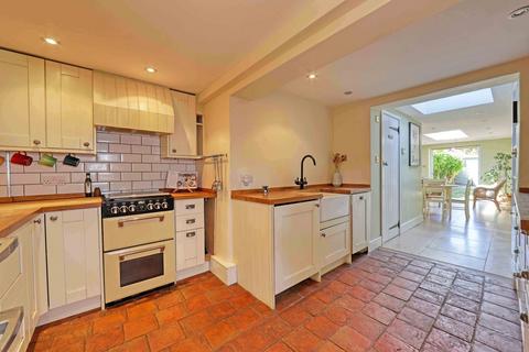 2 bedroom end of terrace house for sale, High Street, Cookham, SL6