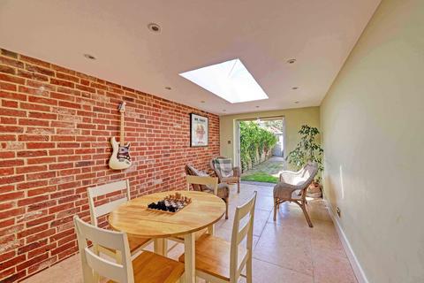 2 bedroom end of terrace house for sale, High Street, Cookham, SL6