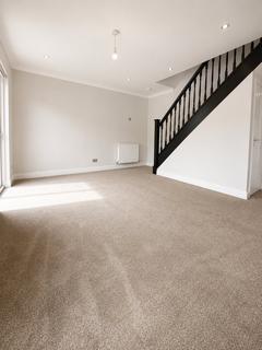 3 bedroom house to rent, Wern Fach Court, Cwmbran,