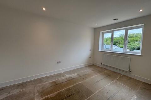 3 bedroom terraced house to rent, Terras Road, St. Austell, PL26