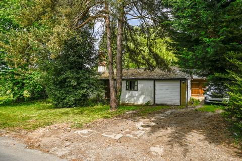 2 bedroom bungalow for sale, Pett Road, Stockbury, Sittingbourne, Kent, ME9