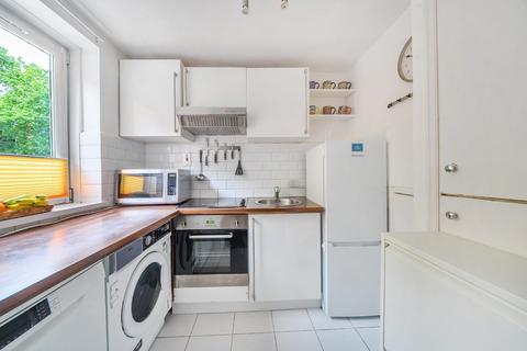 2 bedroom flat for sale, Chiswick High Road, Chiswick, London, W4