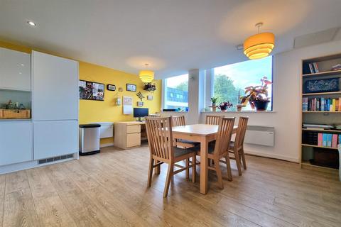 2 bedroom apartment for sale, 21-25 Ashton Lane, Sale, M33