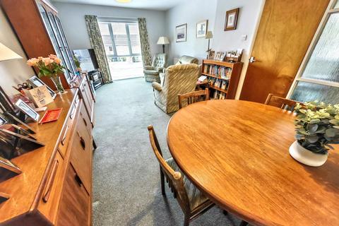 undefined, Exeter EX4