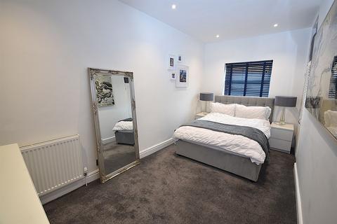 2 bedroom terraced house for sale, Hallefield Road, Macclesfield, SK11