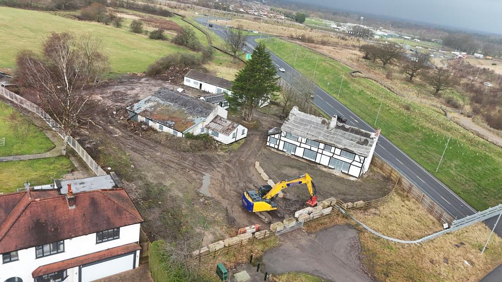 Walnut Tree Farm, Chester Road, Woodford, SK7 - View 2