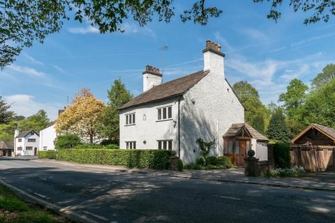 3 bedroom detached house for sale, 3 Macclesfield Road, Prestbury, SK10