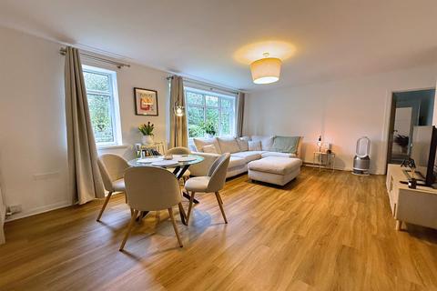 2 bedroom apartment for sale, Harboro Grove, Sale, M33