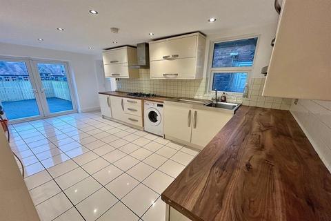 4 bedroom flat for sale, Wilmslow Road, Didsbury, M20