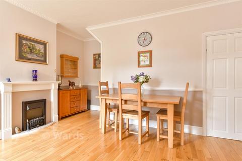2 bedroom terraced house for sale, Mayfield Road, Gravesend DA11