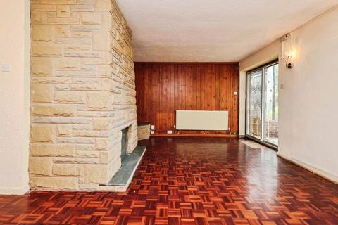 3 bedroom end of terrace house for sale, Gibbs Hill Road, Birmingham, West Midlands, B31