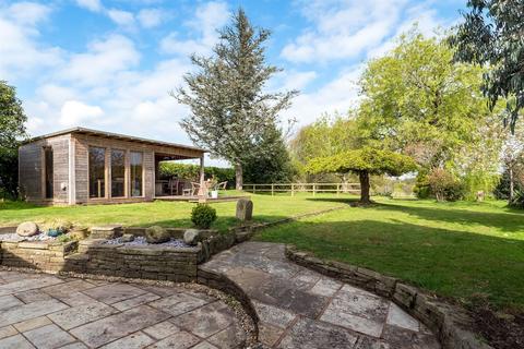 6 bedroom end of terrace house for sale, Alderley Road, Prestbury, SK10