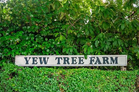 4 bedroom detached house for sale, Yew Tree Farmhouse, 240 Davyhulme Road, Urmston, M41