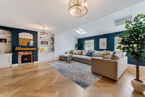4 bedroom semi-detached house for sale, Ashcroft Road, Lymm, WA13