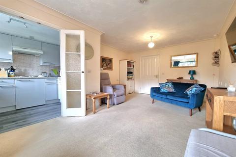 1 bedroom flat for sale, Whitehall Road, Sale, M33