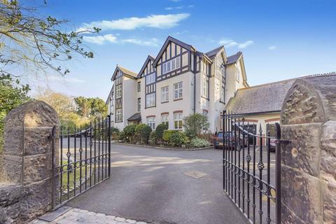 2 bedroom flat for sale, Harrop Road, Altrincham WA15