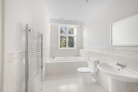 2 bedroom flat for sale, Harrop Road, Altrincham WA15