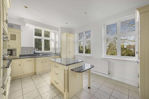 2 bedroom flat for sale, Harrop Road, Altrincham WA15