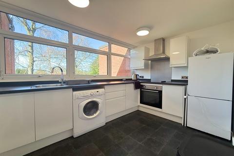 2 bedroom flat for sale, The Avenue, Moss Manor, M33