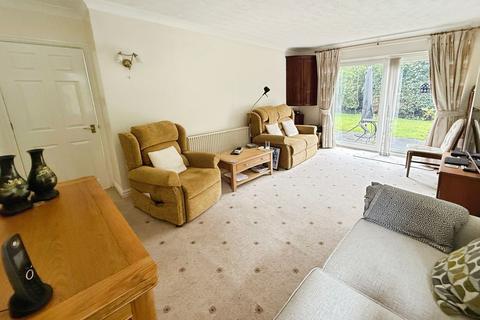 2 bedroom retirement property for sale, Glenbourne Park, Bramhall, SK7 - Ground Floor Apartment With Garden Access