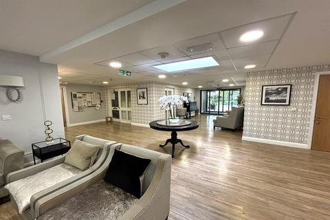 2 bedroom apartment for sale, Holly Road North, Wilmslow, SK9