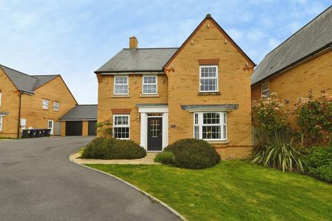 4 bedroom detached house for sale, Westons Piece, DEVIZES
