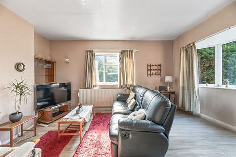 2 bedroom detached bungalow for sale, Bates Lane, Helsby, WA6